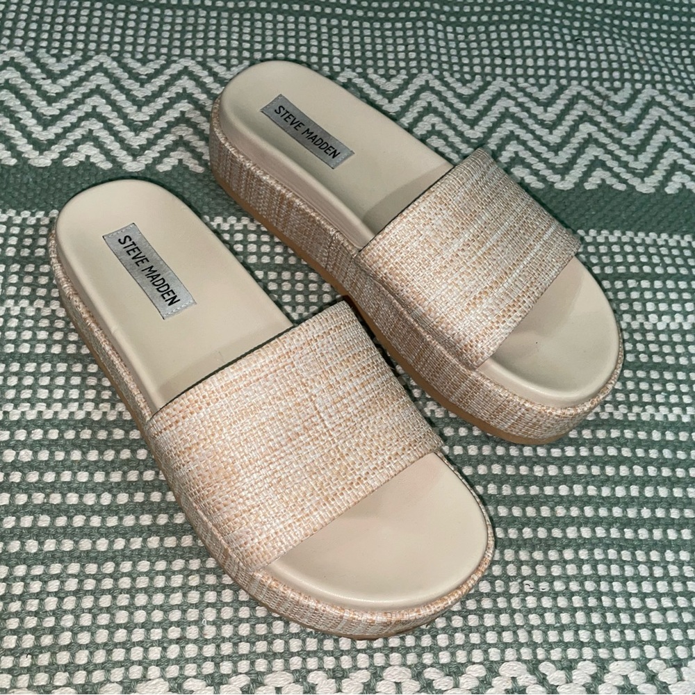 Steve Madden Platform Cream Slide Sandals